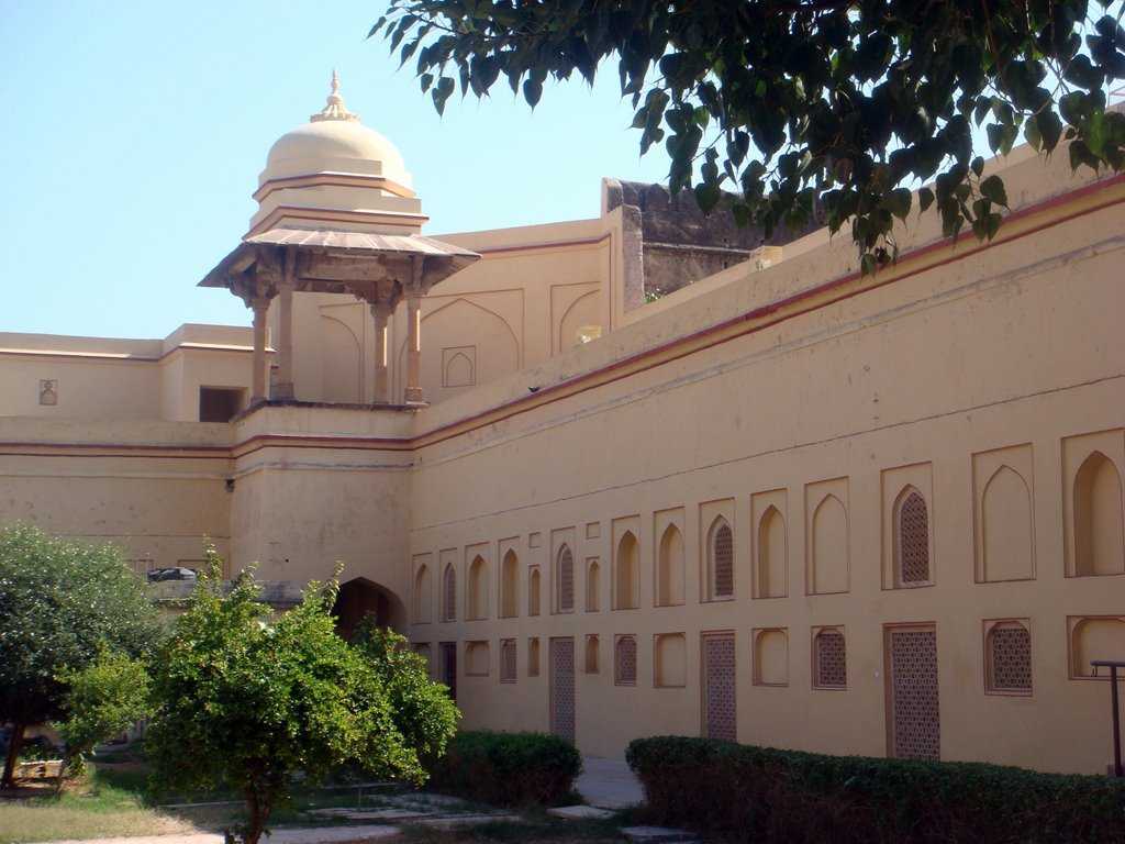 akbars-palace-img